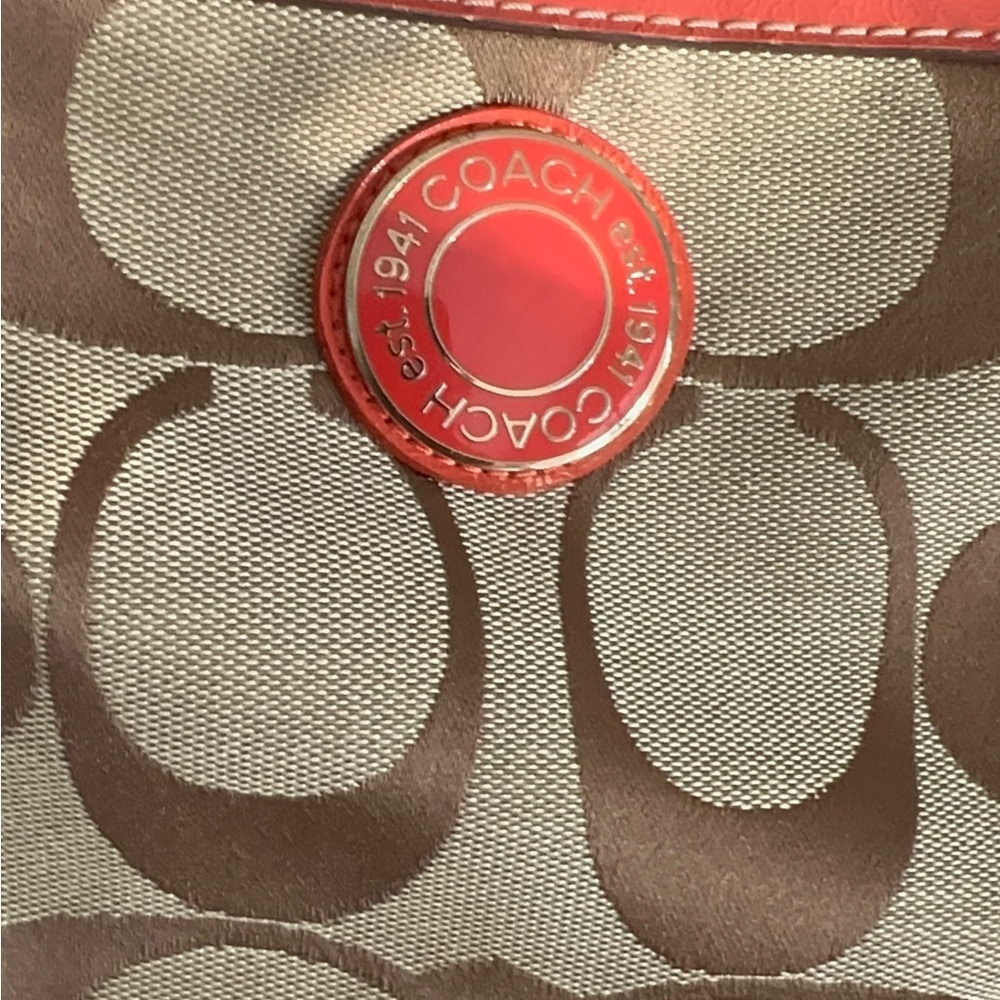 Used coach bag. - Picture 7 of 10